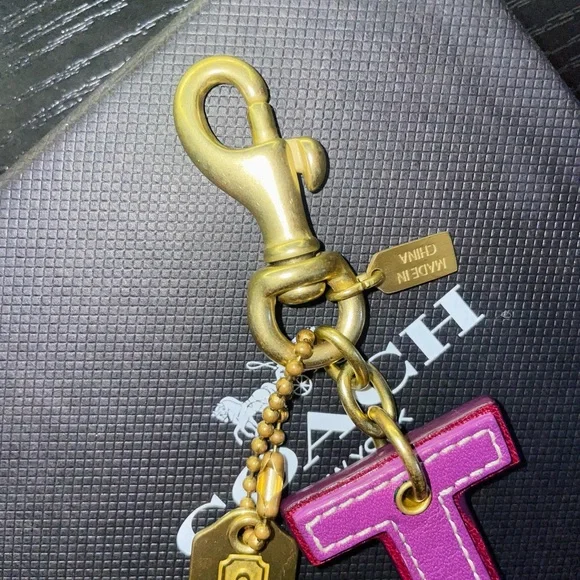 Coach Collector’s Letter "T" Charm - Two-Tone Saddle/Purple w/ two gold hangtags - Picture 6 of 9